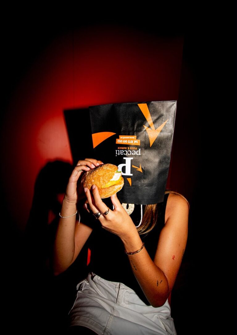 Peccati — Sin cara, con hambre (Fotografía)